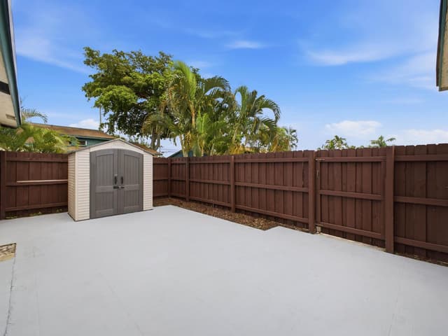 1110 Manor Drive, Palm Springs FL 33461 - Palm Springs, FL - Photo 5
