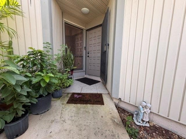 9631 W Elm Ln, Miramar FL 33025 - Miramar, FL - Photo 4