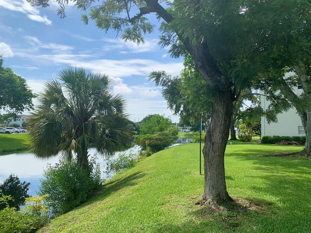1040 NEWPORT H # 1040, Deerfield Beach FL 33442 - Deerfield Beach, FL - Photo 3