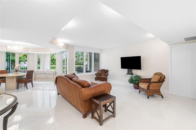 100 SE 5th Avenue # 110, Boca Raton FL 33432 - Boca Raton, FL - Photo 7