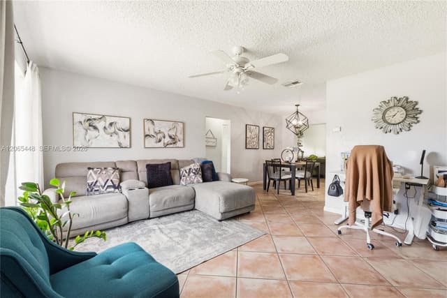 4916 NW 55th Ct, Tamarac FL 33319 - Tamarac, FL - Photo 2