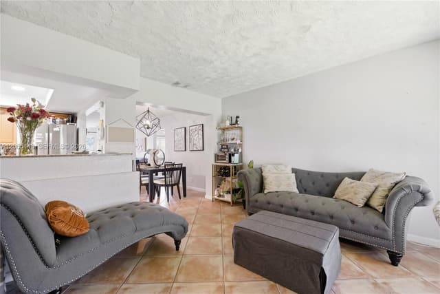 4916 NW 55th Ct, Tamarac FL 33319 - Tamarac, FL - Photo 7