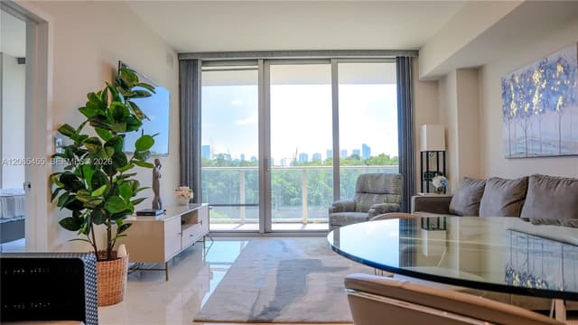 16385 Biscayne Blvd # # 419, North Miami Beach FL 33160 - North Miami Beach, FL - Photo 2
