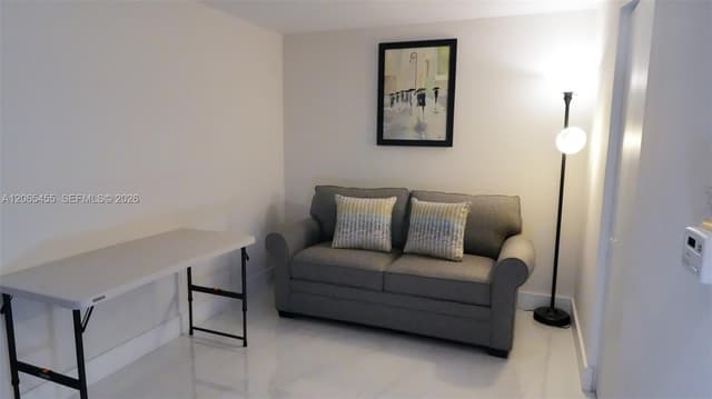 16385 Biscayne Blvd # # 419, North Miami Beach FL 33160 - North Miami Beach, FL - Photo 3