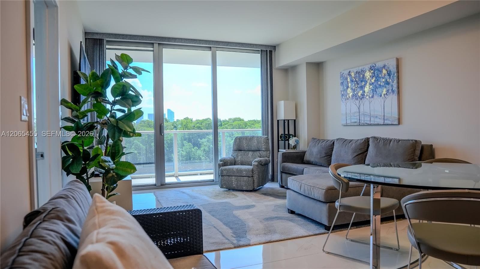 16385 Biscayne Blvd # # 419, North Miami Beach FL 33160 - North Miami Beach, FL - Photo 1
