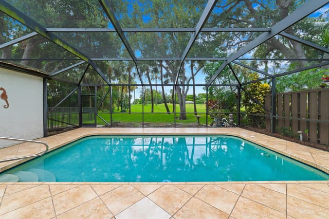 219 Wildwood Circle, Deerfield Beach FL 33442 - Deerfield Beach, FL - Photo 2