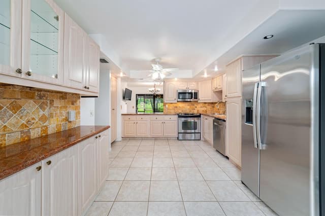 219 Wildwood Circle, Deerfield Beach FL 33442 - Deerfield Beach, FL - Photo 6