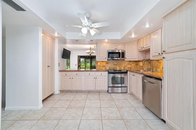219 Wildwood Circle, Deerfield Beach FL 33442 - Deerfield Beach, FL - Photo 7