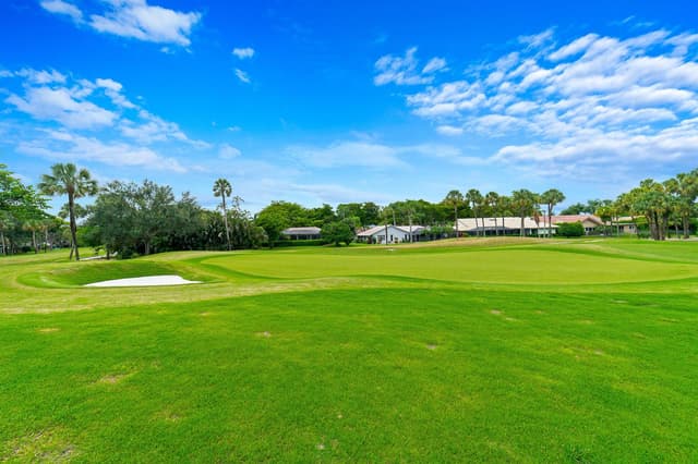 219 Wildwood Circle, Deerfield Beach FL 33442 - Deerfield Beach, FL - Photo 4