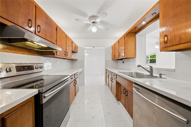 7135 SW 19th St, Miami FL 33155 - Miami, FL - Photo 6