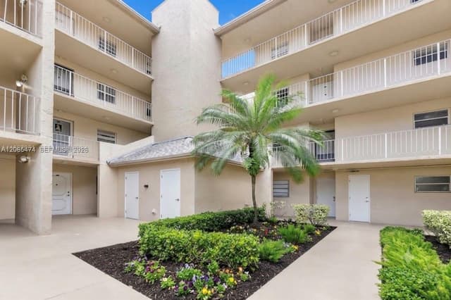9471 Evergreen Pl # 307, Davie FL 33324 - Davie, FL - Photo 2