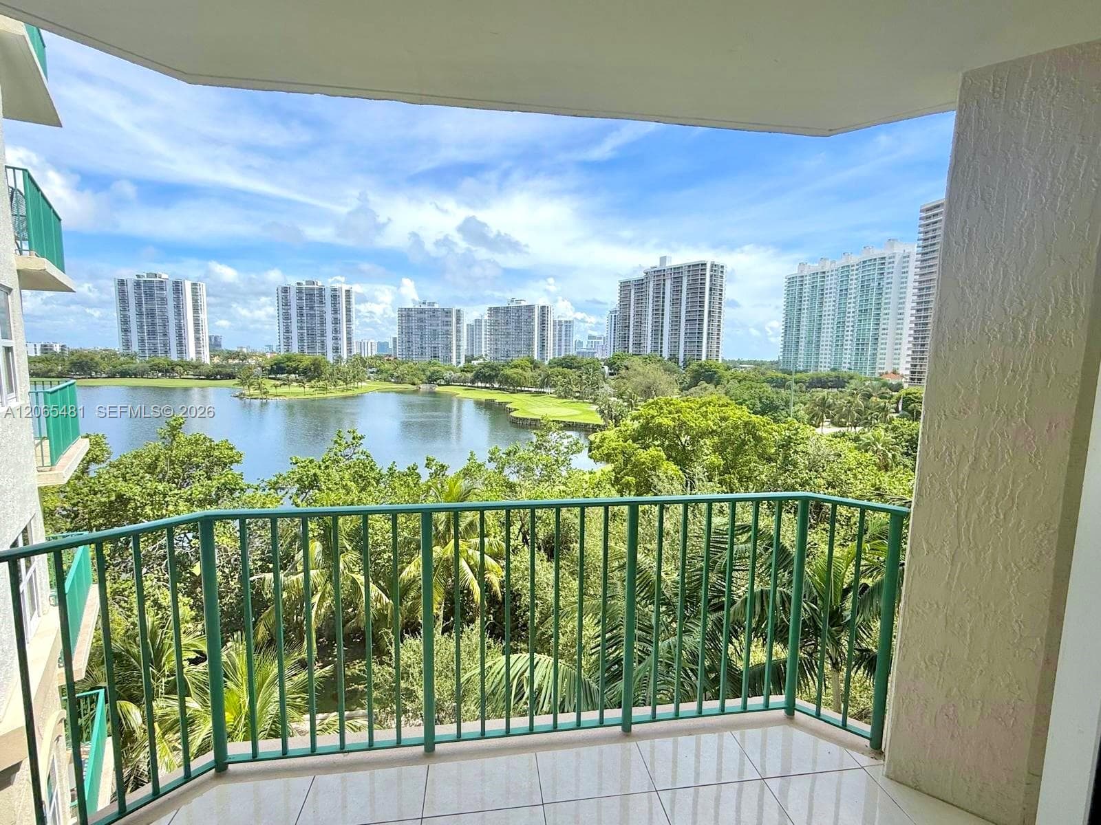 20000 E Country Club Dr # 612, Aventura FL 33180 - Aventura, FL - Photo 1