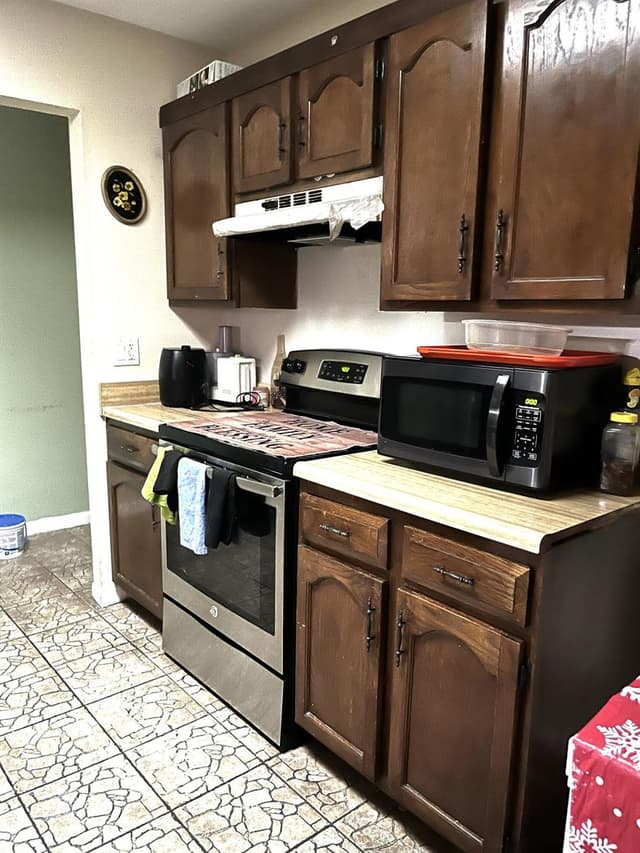 1965 SW 24TH Circle, Boynton Beach FL 33426 - Boynton Beach, FL - Photo 2