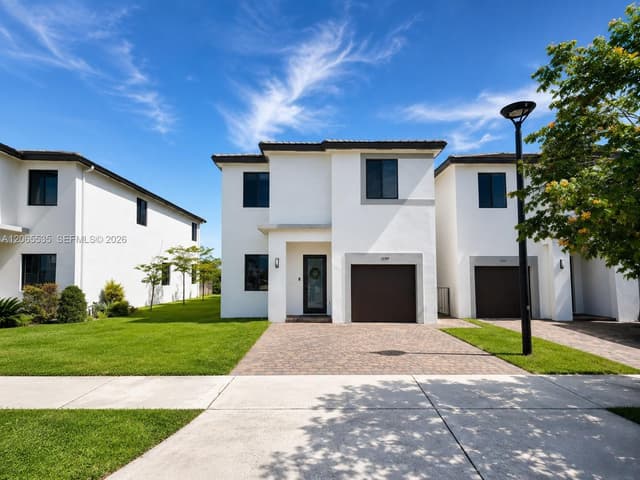 15749 SW 136th Ter, Miami FL 33196 - Miami, FL - Photo 4
