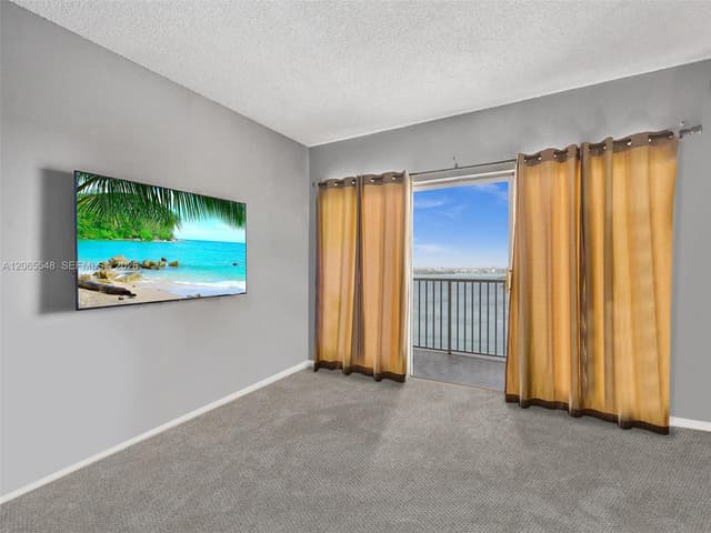 300 Bayview Dr # 1914, Sunny Isles Beach FL 33160 - Sunny Isles Beach, FL - Photo 4