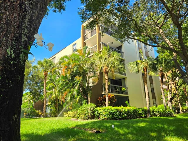 955 Egret Circle # 501, Delray Beach FL 33444 - Delray Beach, FL - Photo 2