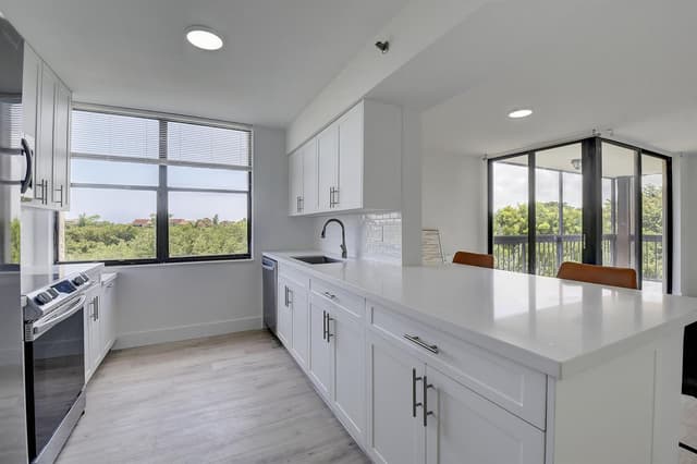 955 Egret Circle # 501, Delray Beach FL 33444 - Delray Beach, FL - Photo 3