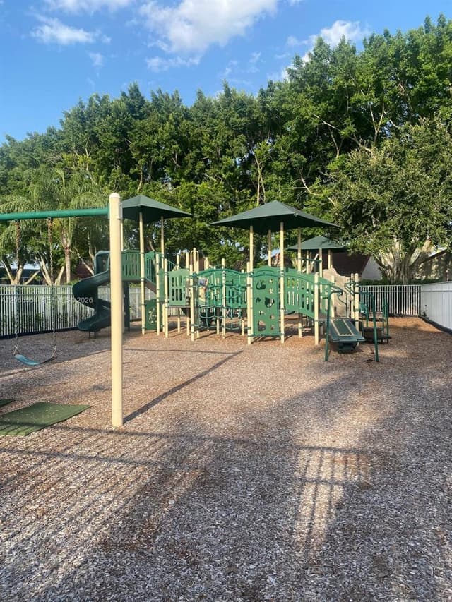 1210 Sorrento Dr, Weston FL 33326 - Weston, FL - Photo 6