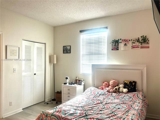 1210 Sorrento Dr, Weston FL 33326 - Weston, FL - Photo 4