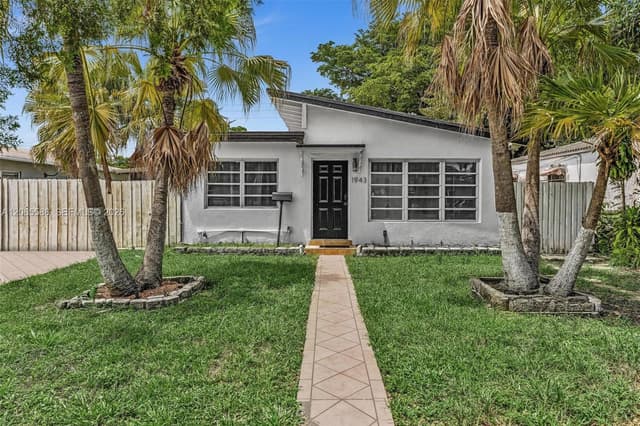 1943 Rodman St, Hollywood FL 33020 - Hollywood, FL - Photo 2