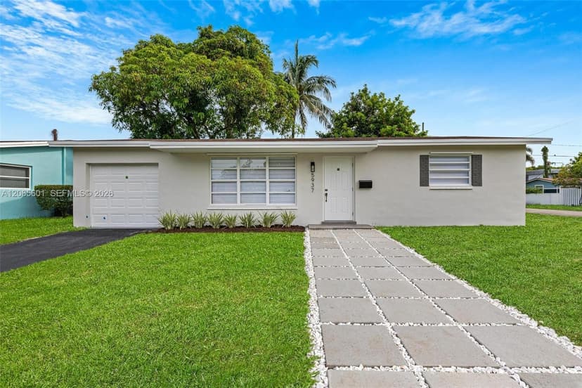 5937 NW 16th Ct, Sunrise FL 33313