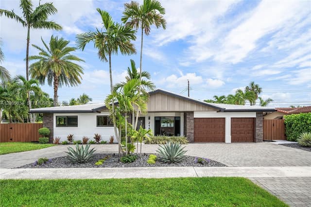 2153 Imperial Point Dr, Fort Lauderdale FL 33308 - Fort Lauderdale, FL - Photo 2