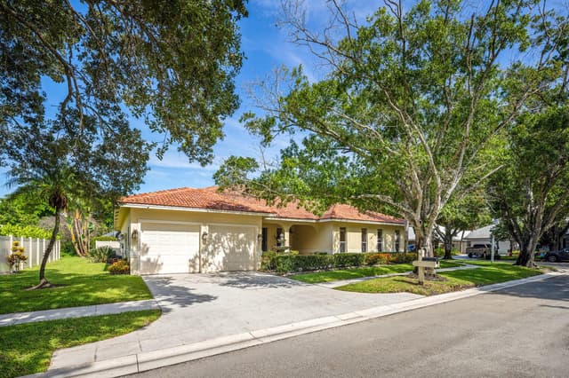 18951 Painted Leaf Court, Jupiter FL 33458 - Jupiter, FL - Photo 2