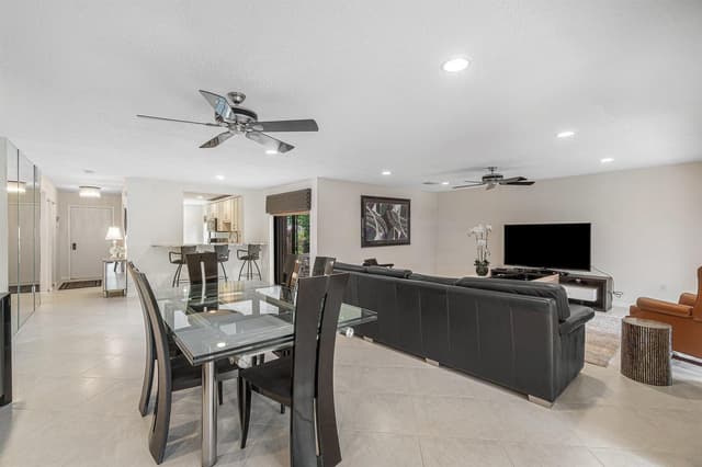 33 Southport Lane # A, Boynton Beach FL 33436 - Boynton Beach, FL - Photo 2