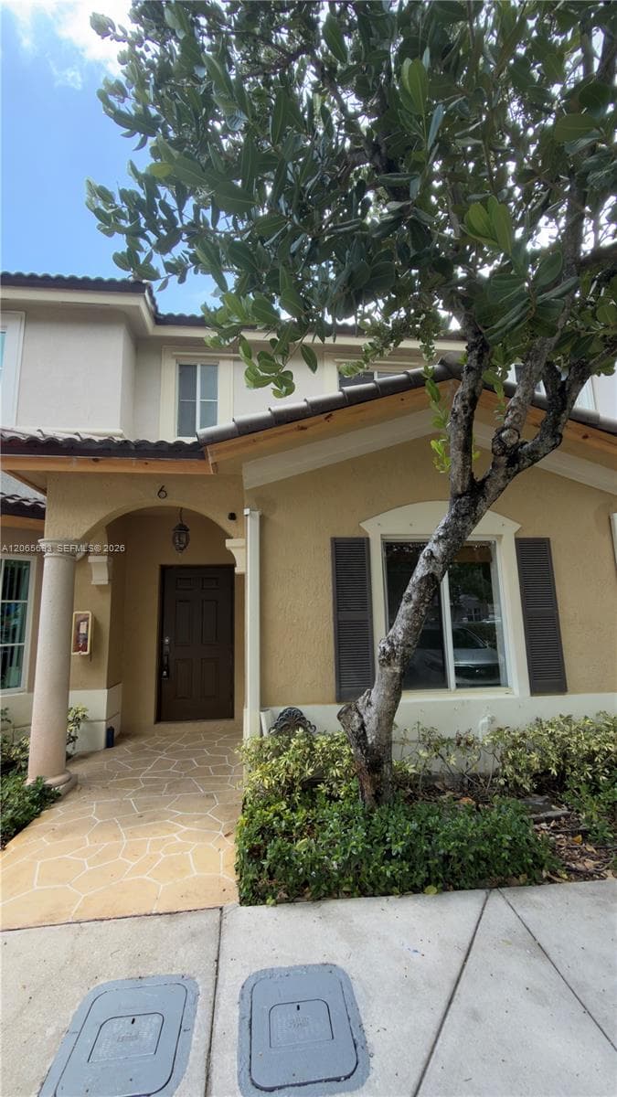 8986 W Flagler St # 6, Miami FL 33174