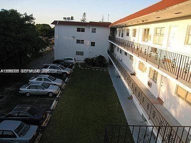 2420 Johnson St # 202, Hollywood FL 33020 - Hollywood, FL - Photo 2