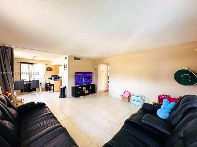 2420 Johnson St # 202, Hollywood FL 33020 - Hollywood, FL - Photo 7