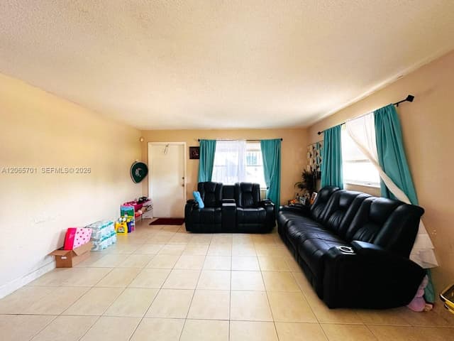 2420 Johnson St # 202, Hollywood FL 33020 - Hollywood, FL - Photo 3