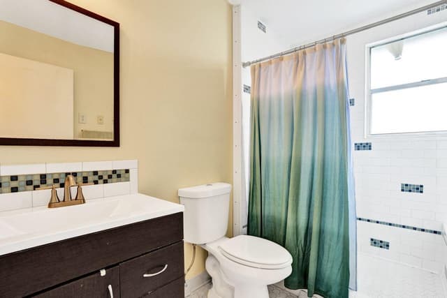 4737 Grapevine Way, Davie FL 33331 - Davie, FL - Photo 6