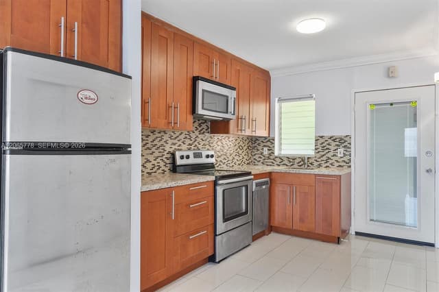 851 Meridian Ave # 24, Miami Beach FL 33139 - Miami Beach, FL - Photo 5