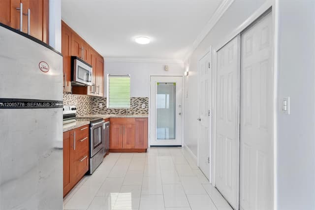 851 Meridian Ave # 24, Miami Beach FL 33139 - Miami Beach, FL - Photo 4