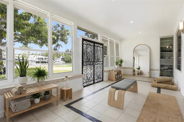 1525 Calais Dr, Miami Beach FL 33141 - Miami Beach, FL - Photo 4