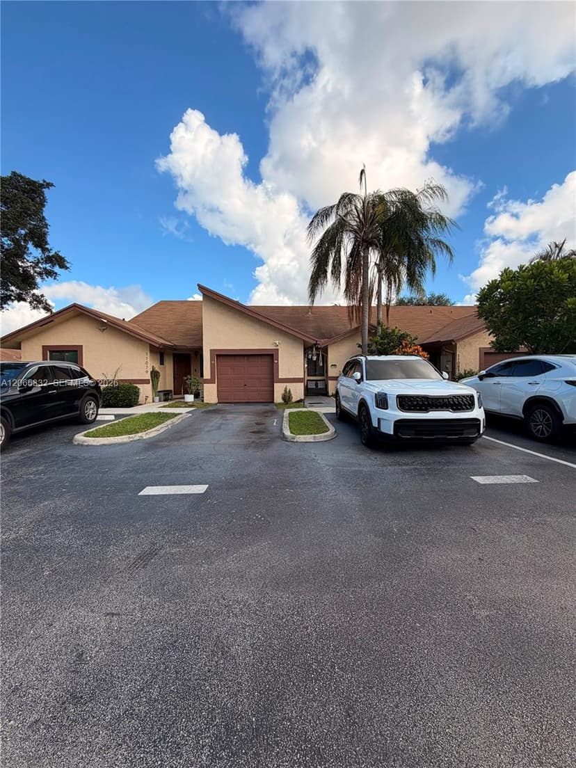 11083 NW 38th Pl, Sunrise FL 33351