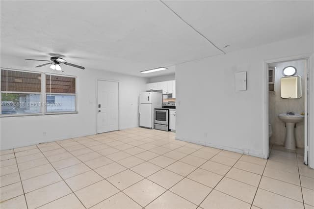 125 SE 2nd Ter, Hallandale Beach FL 33009 - Hallandale Beach, FL - Photo 5
