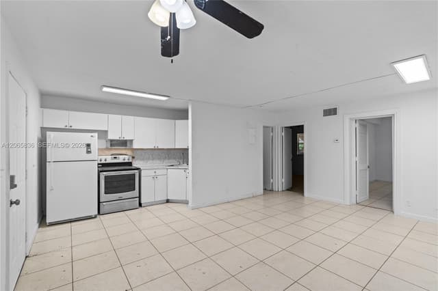 125 SE 2nd Ter, Hallandale Beach FL 33009 - Hallandale Beach, FL - Photo 4