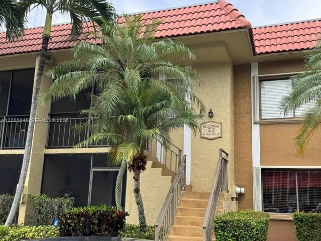 301 Lakeview Dr # 102, Weston FL 33326 - Weston, FL - Photo 2