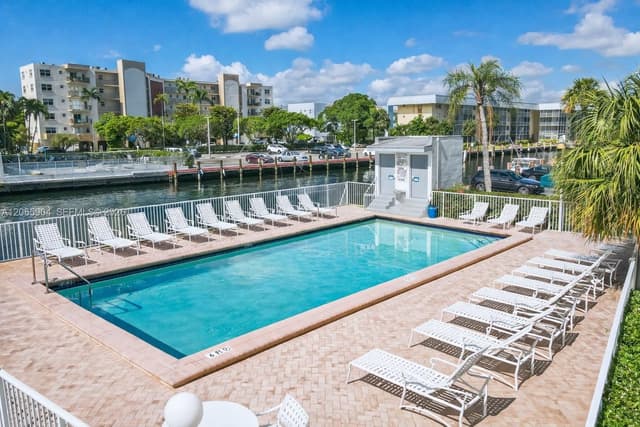 4000 NE 170th St # 200, North Miami Beach FL 33160 - North Miami Beach, FL - Photo 6