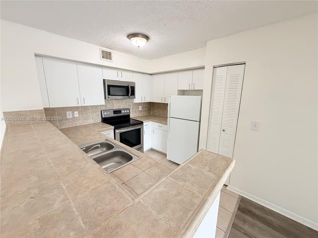 1749 Village Blvd # 304, West Palm Beach FL 33409 - West Palm Beach, FL - Photo 7