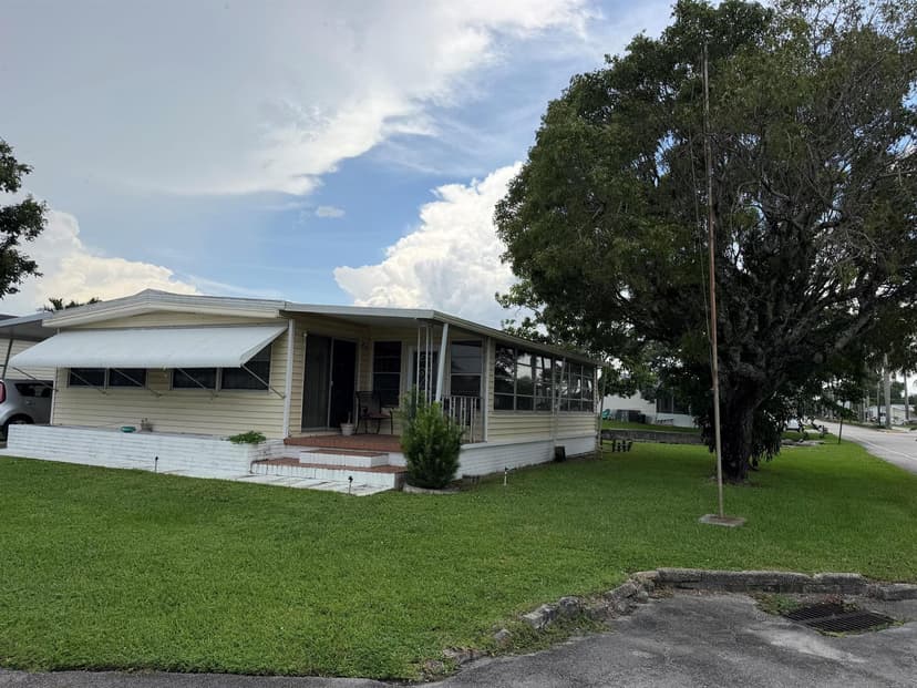 1801 SW 84TH Avenue, Davie FL 33324