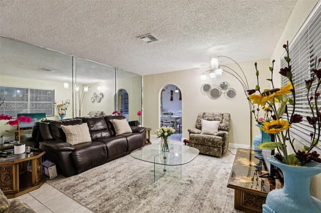 3398 NW 212th St, Miami Gardens FL 33056 - Miami Gardens, FL - Photo 3