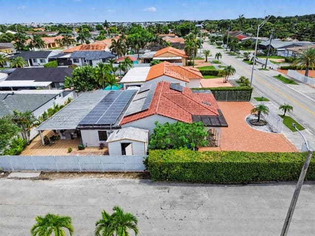 7961 W 6th Ave, Hialeah FL 33014 - Hialeah, FL - Photo 6