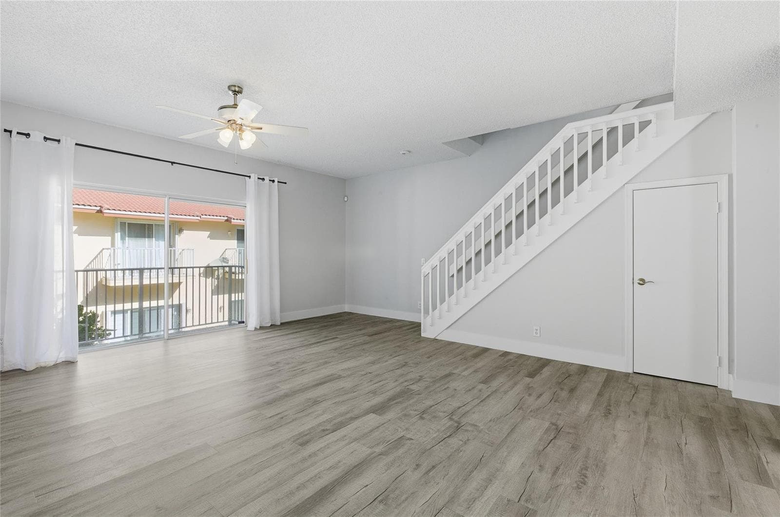 2381 NE 14th Street Causeway # 206, Pompano Beach FL 33062