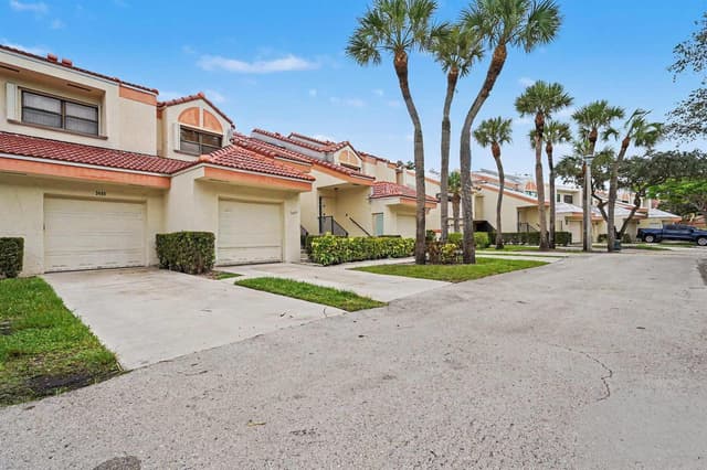 3405 Emerald Oaks Drive, Hollywood FL 33021 - Hollywood, FL - Photo 2