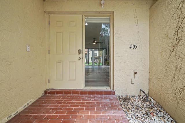 3405 Emerald Oaks Drive, Hollywood FL 33021 - Hollywood, FL - Photo 5