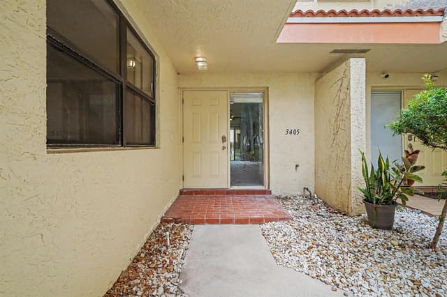 3405 Emerald Oaks Drive, Hollywood FL 33021 - Hollywood, FL - Photo 4