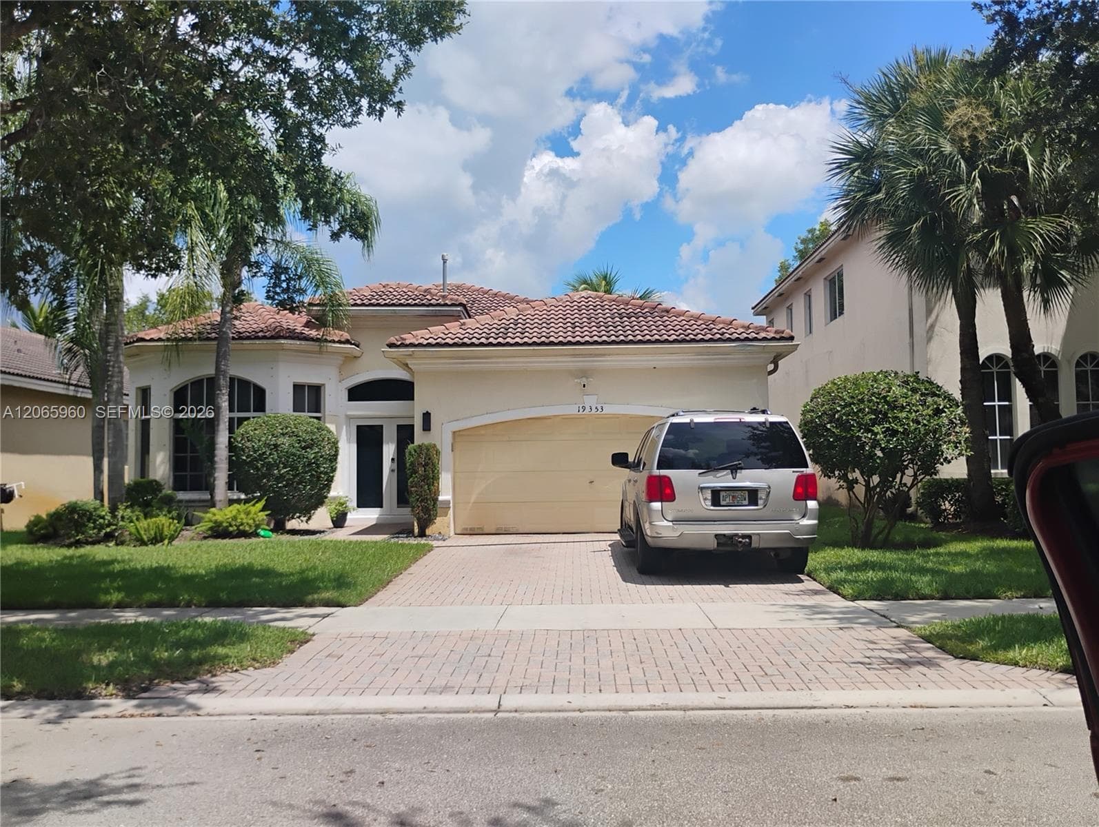 19353 SW 60th Ct, Pembroke Pines FL 33332 - Pembroke Pines, FL - Photo 1